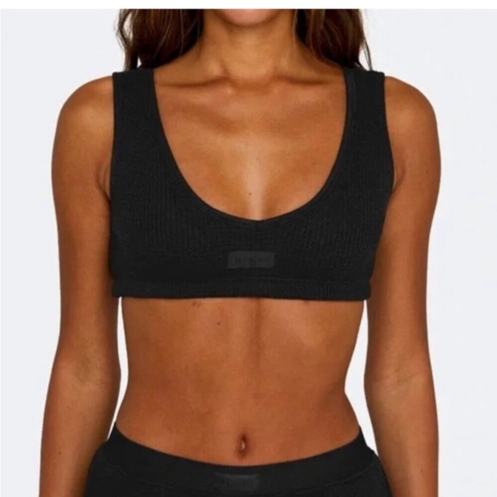 SET ACTING BLACK TEXTURED CROP TOP WOMENS MEDIUM